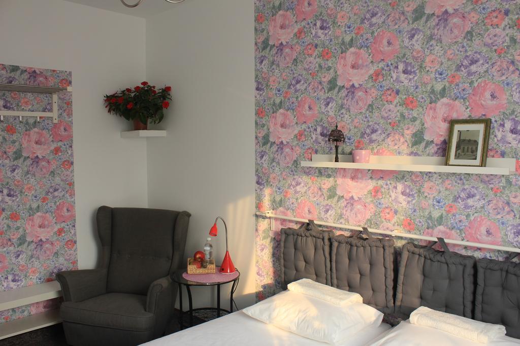 Kolorowa Guest Rooms Varsóvia Exterior foto